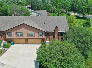 7467 Prairie Lake Dr, Indianapolis, IN