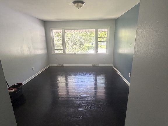 5th image of 16 Kaine Dr #1