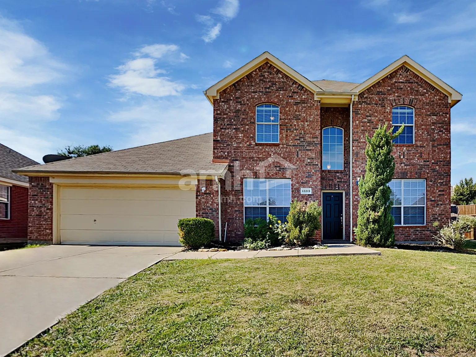 5 bed, 3.0 bath, 2820 sqft, $3,005 — Photo 1