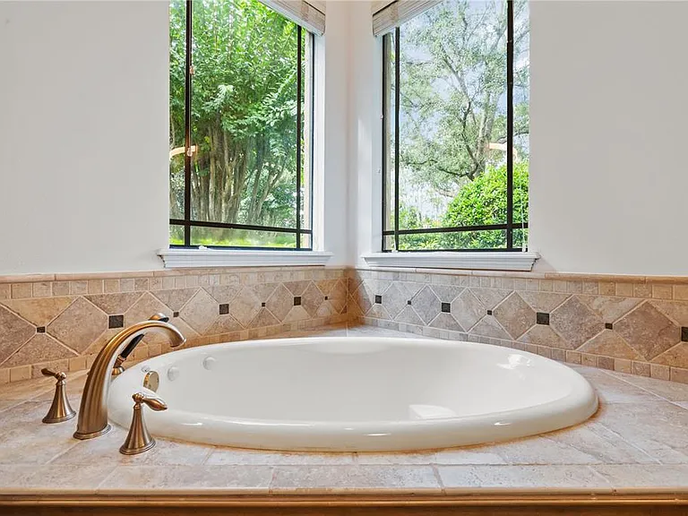 9841 Covent Garden Dr — Photo 28
