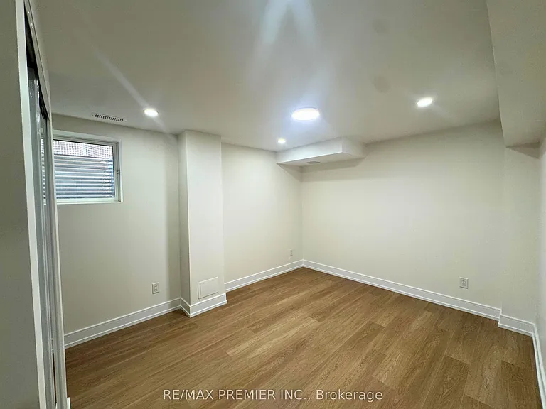 39 Walls Cres — Photo 7