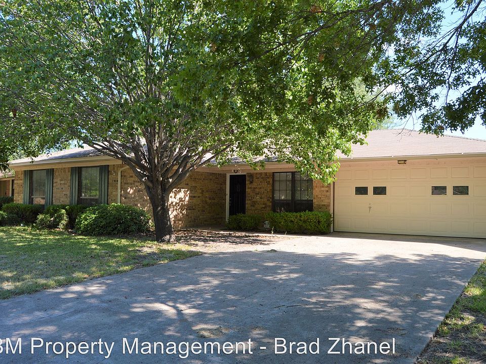 1st image of 107 Deerwood Ln