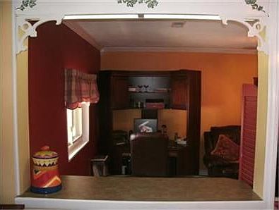 4th image of 931 Primrose Dr