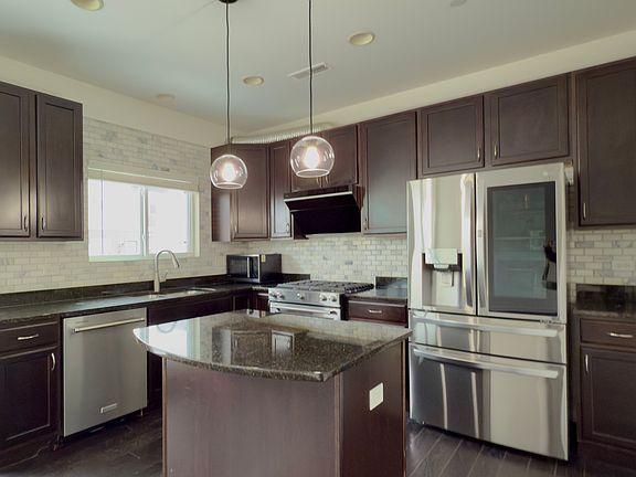 4th image of 3211 Coral Ln #3211