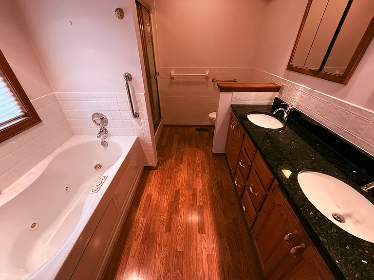 281 Lorraine Pl — Photo 7
