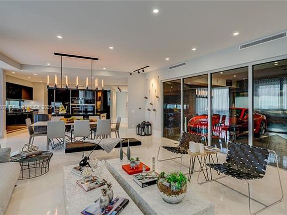 4th image of 18555 Collins Ave APT 2403