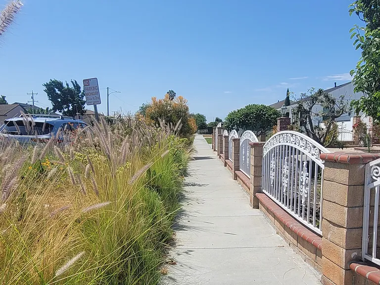 14603 Dublin Ave — Photo 2