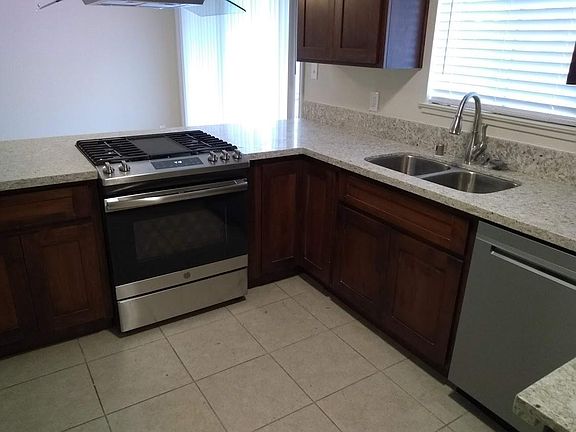 5th image of 2524 Niagara Way