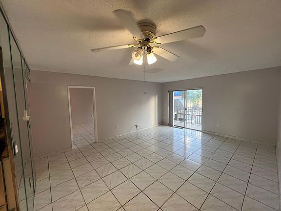 4th image of 5731 NW 37th St APT 221