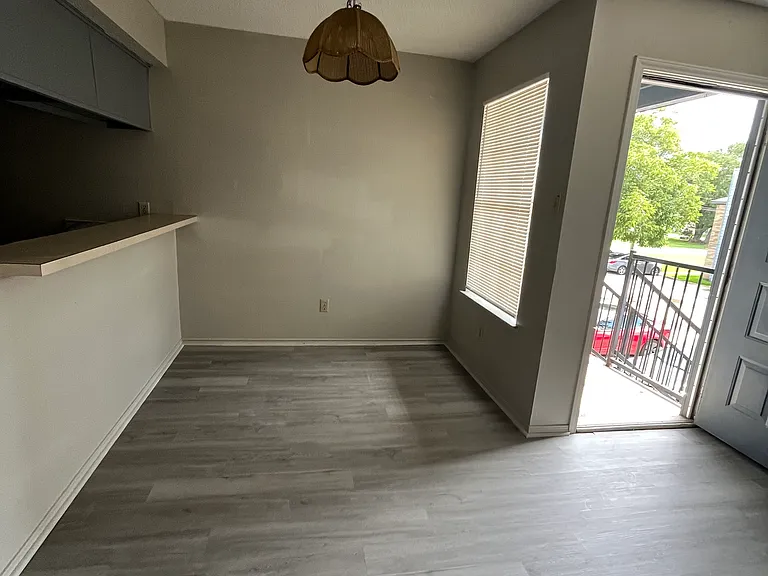1048 Oregon Ave #B — Photo 7