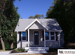 8320 Bedford Ave, Omaha, NE 68134
