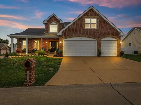 1949 Iron Mountain Dr, Festus, MO 63028
