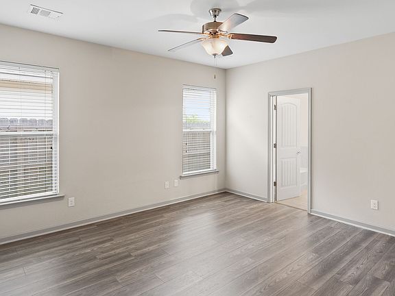 3rd image of 1237 Foxtail Dr