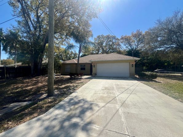 303 48th Street Ct E