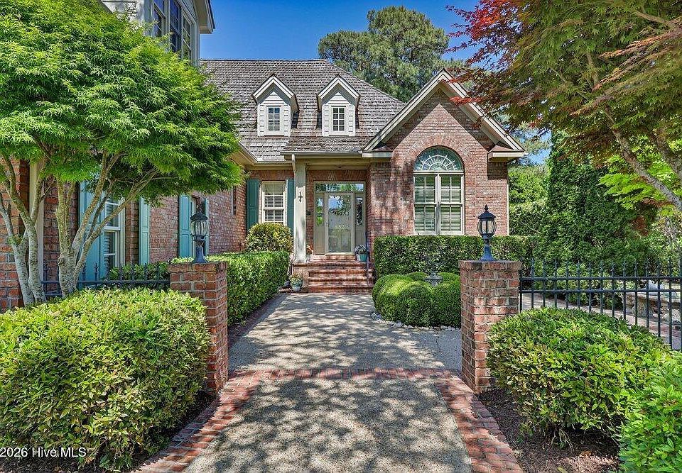 1st image of 853 Gull Point Road
