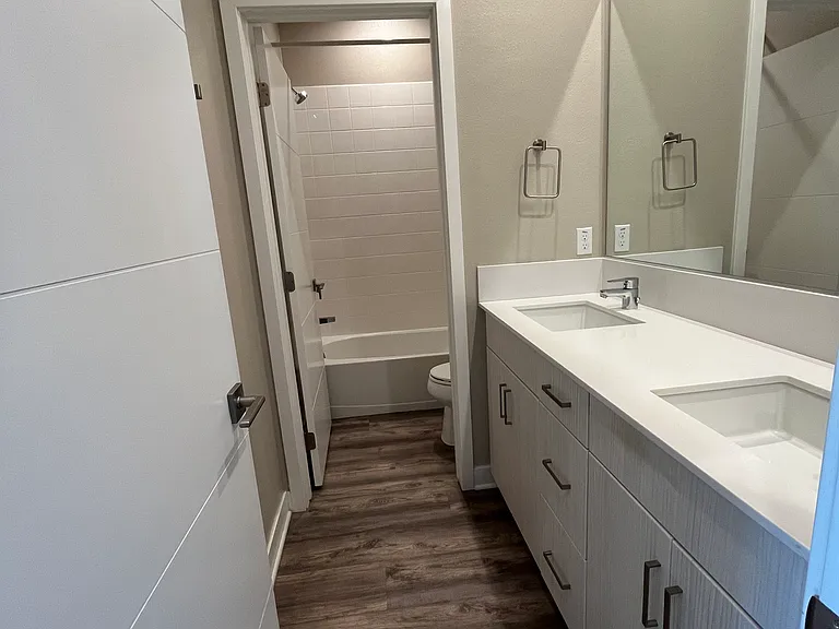 715 Seaside St — Photo 17
