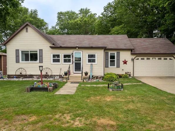 504 N 4th St, Cornell, IL 61319