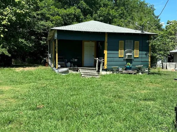 441 NW 3rd St, Cooper, TX 75432