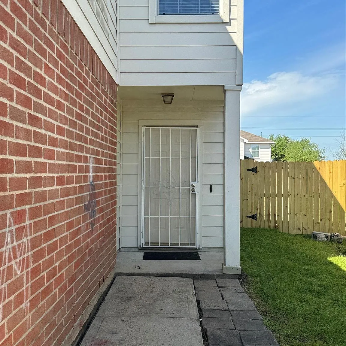 3 bed, 2.5 bath, 1500 sqft, $1,800 — Photo 4