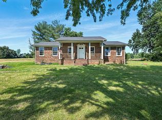 693 Lee Braswell Rd, Smithville, TN 37166