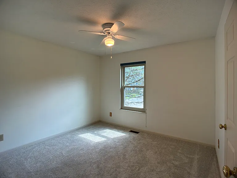 6400 Belmont Park Ct — Photo 27