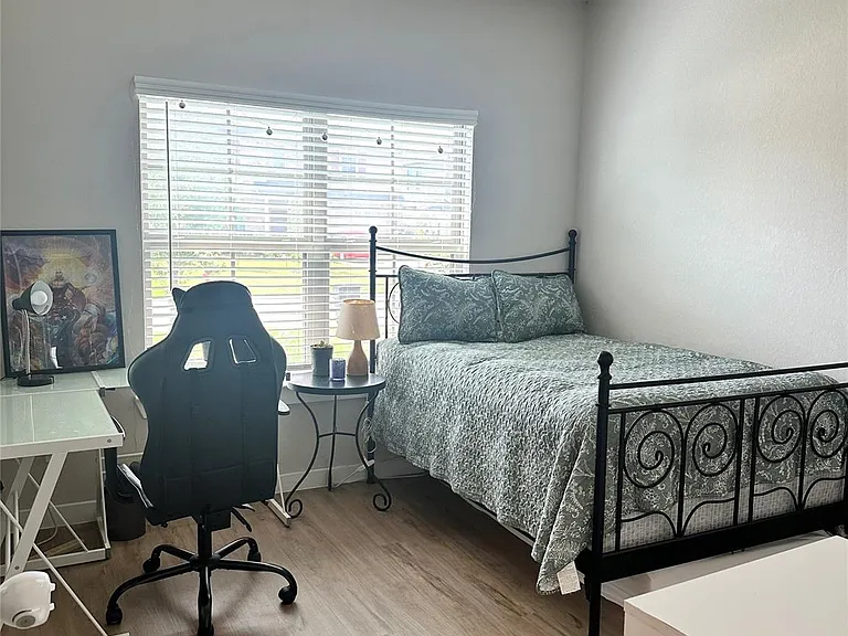21759 Thicket Point Ln — Photo 18