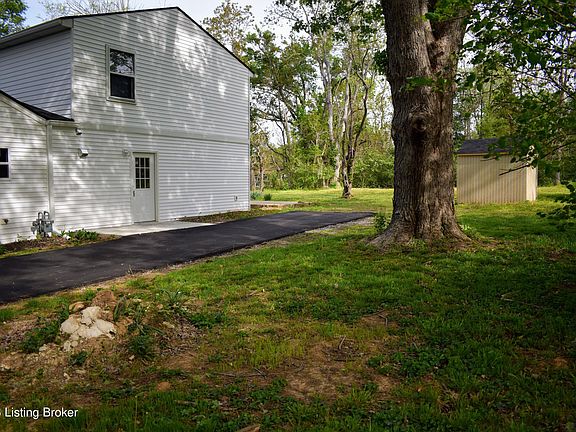 4th image of 8909 Independence School Rd