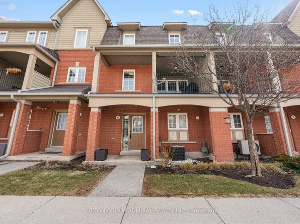 2341 Parkhaven Blvd #8, Oakville, ON L6H 7S5