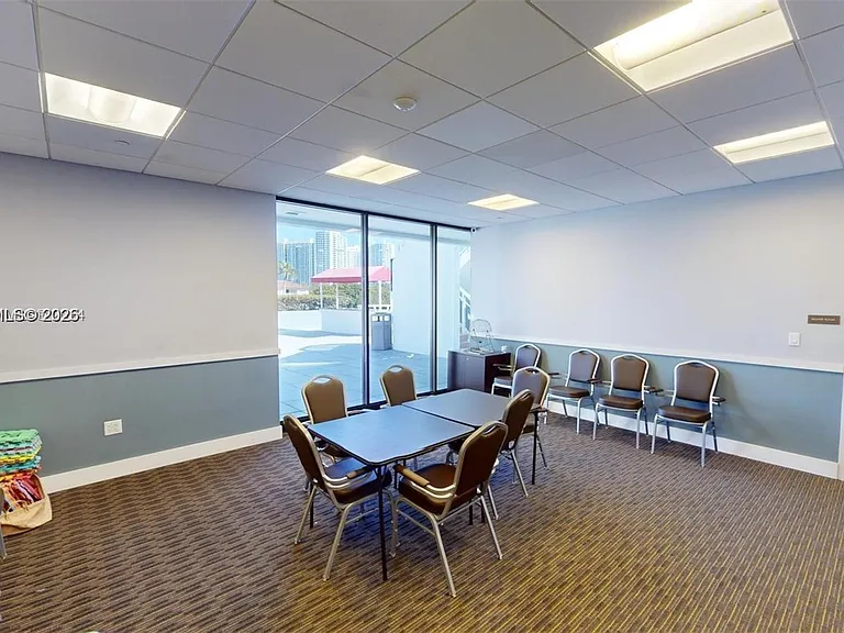 3625 N Country Club Dr #Penthouse 2 — Photo 34