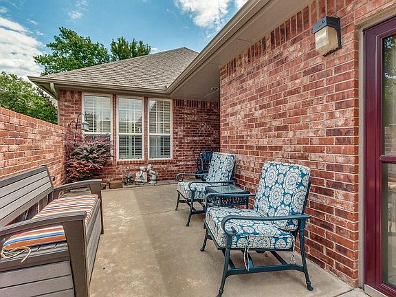 3rd image of 12300 Shorehan Ct