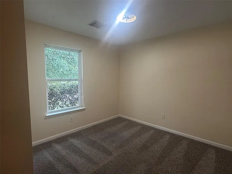 8103 Forest Glen Dr — Photo 17