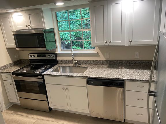 4th image of 6313 Teletha Ln