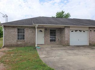 5795 Eagle Dr, Milton, FL 32570