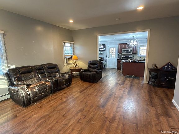 4th image of 71 Crescent Street