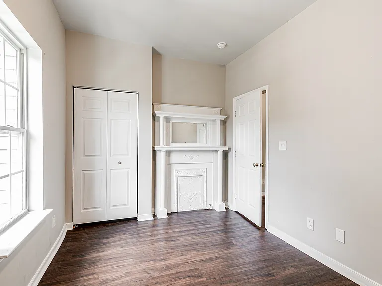 2413 Lamb Ave #1 — Photo 4