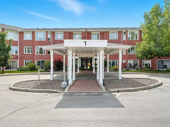 1 Heritage Way #301, Kawartha Lakes, ON K9V 5P9