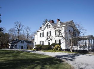 404 Old Post Rd, Marlboro, NY 12542