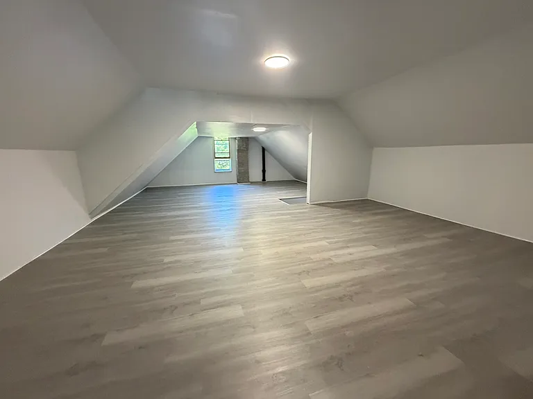 7009 Hecker Ave — Photo 49