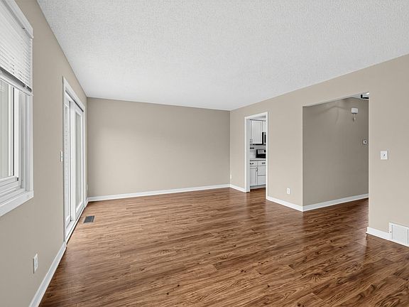 5th image of 7509 Whitney Dr