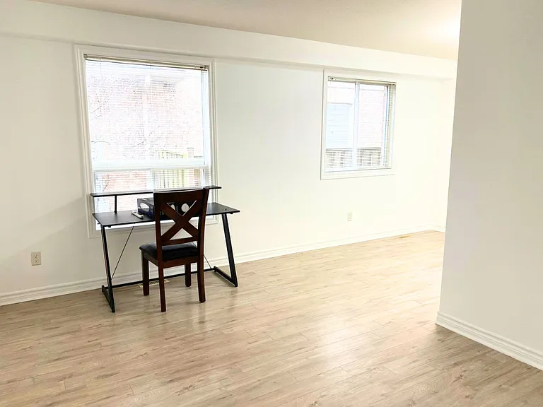 1570 Beaverbrook Ave — Photo 8