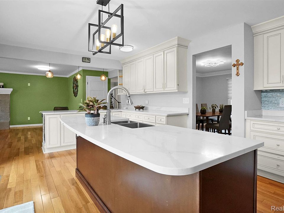 5076 Watergate Rd, photo 23