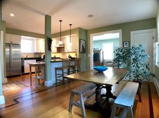 22 Van Zandt Ave, Newport, RI 02840