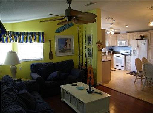 4th image of 1100 Nettles Blvd