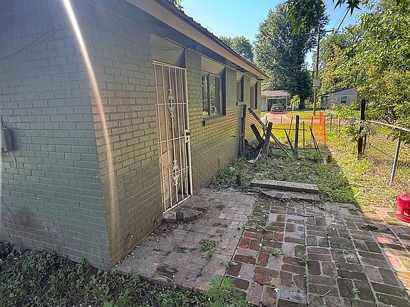 4th image of 6127 Pontotoc St