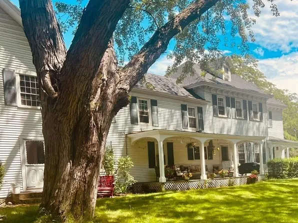 317 Route 133, Winthrop, ME 04364