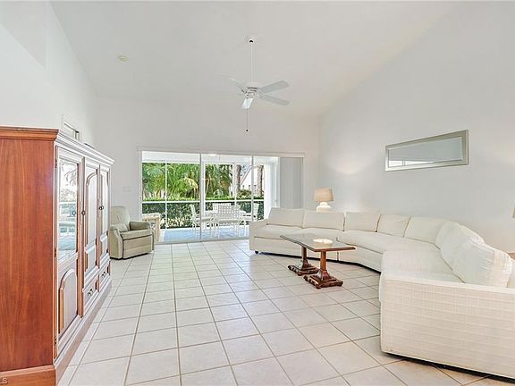 4th image of 339 Melrose Pl #21