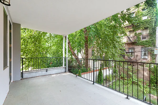 Rented by Compass | media 9