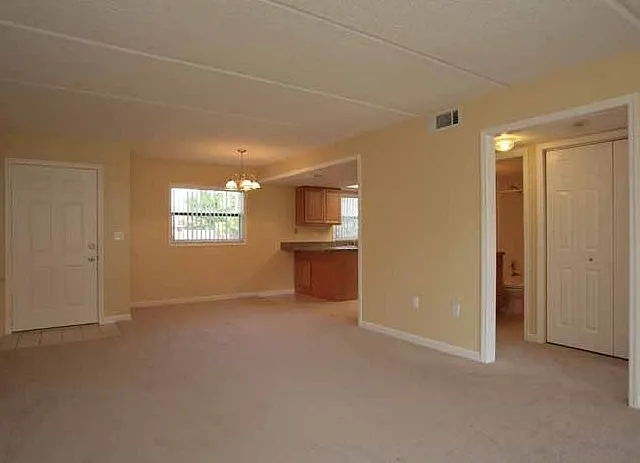 Marcell Garden Apartments — Photo 9