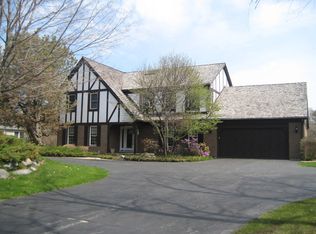 1692 Bordeaux Ln, Long Grove, IL 60047