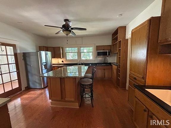 4th image of 208 N Washington Ave